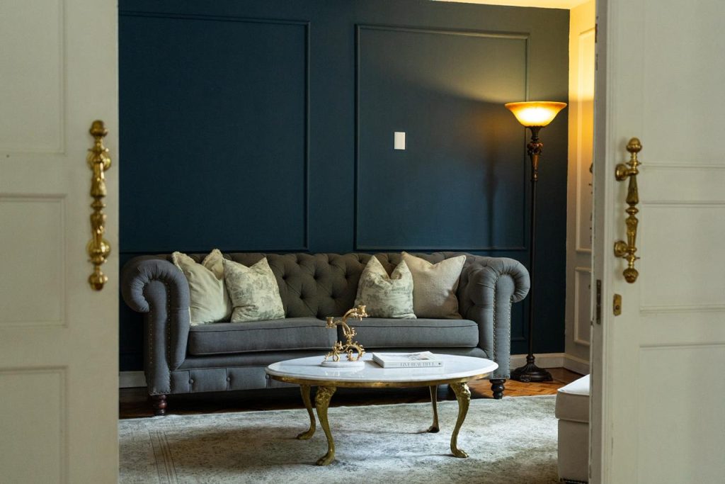 mansion de papilio, master suite charles